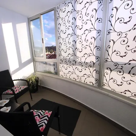 アパート Mila - A Stylish Near Airport