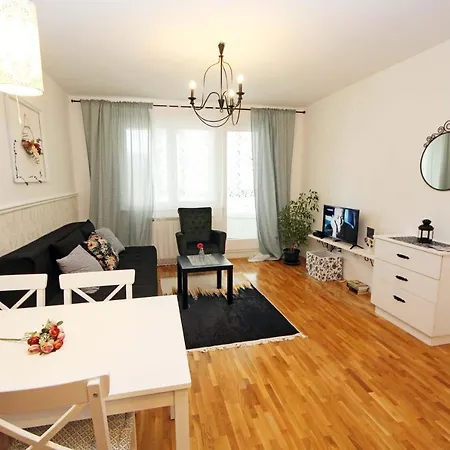 Mila - A Stylish Near Airport