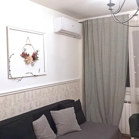 Apartman Mila - A Stylish Near Airport *