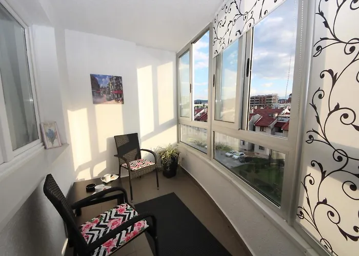 Mila - A Stylish Near Airport شقة سراييفو