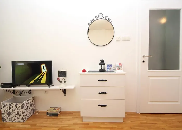 Mila - A Stylish Near Airport شقة *